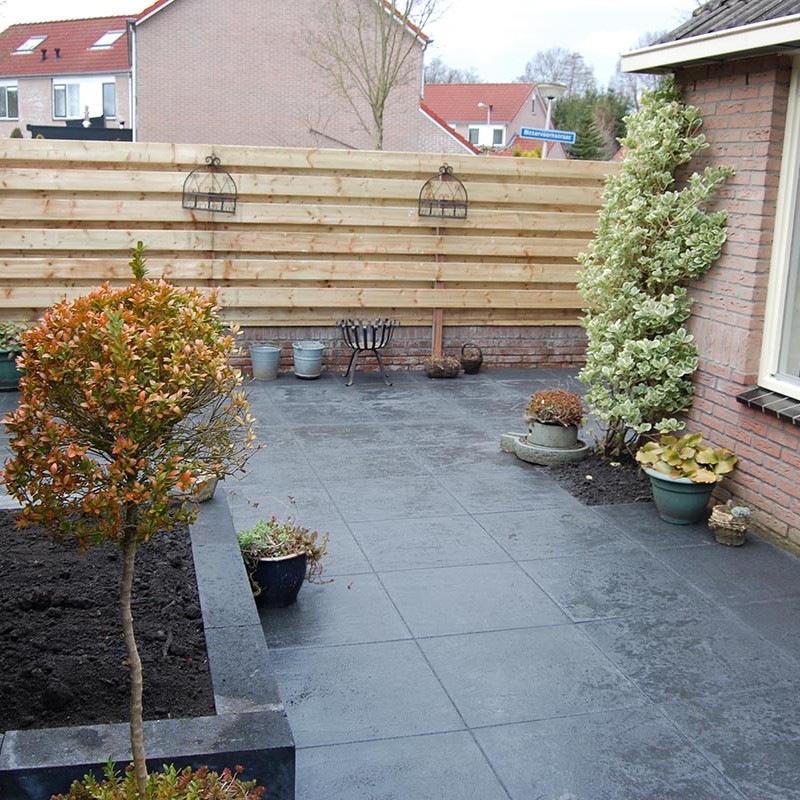 Aanleg tuin en bouw van schutting in Hengelo - 32 van 35